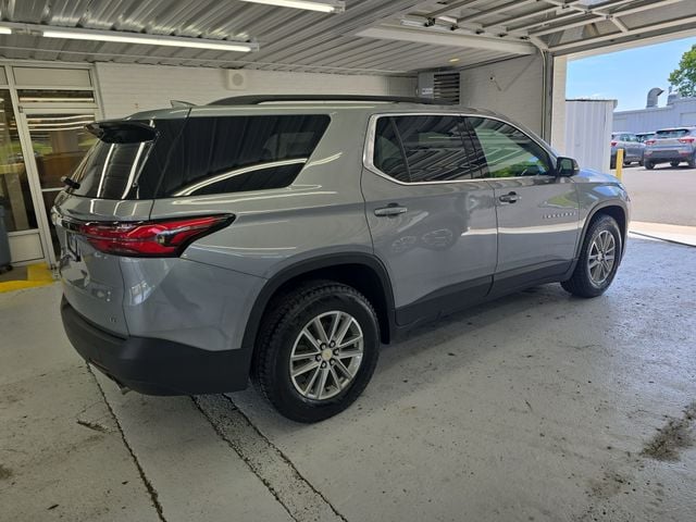 Pre-Owned 2023 Chevrolet Traverse LT - photo - 5