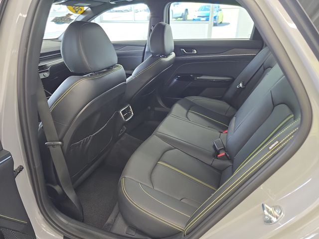Pre-Owned 2025 Kia K5 GT - photo - 9