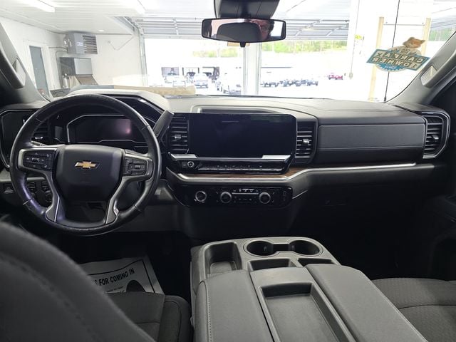 Pre-Owned 2022 Chevrolet Silverado 1500 LT - photo - 10