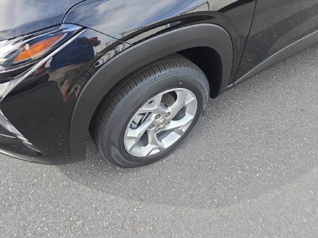 New 2026 Chevrolet Trax LS - photo - 8