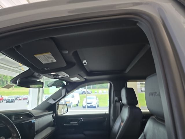 Pre-Owned 2024 GMC Sierra 1500 AT4 - photo - 13