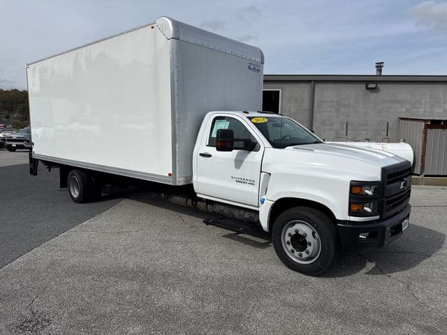 New 2024 Chevrolet Silverado 5500HD Work Truck - photo - 6