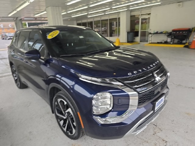 Pre-Owned 2023 Mitsubishi Outlander SE - photo - 6