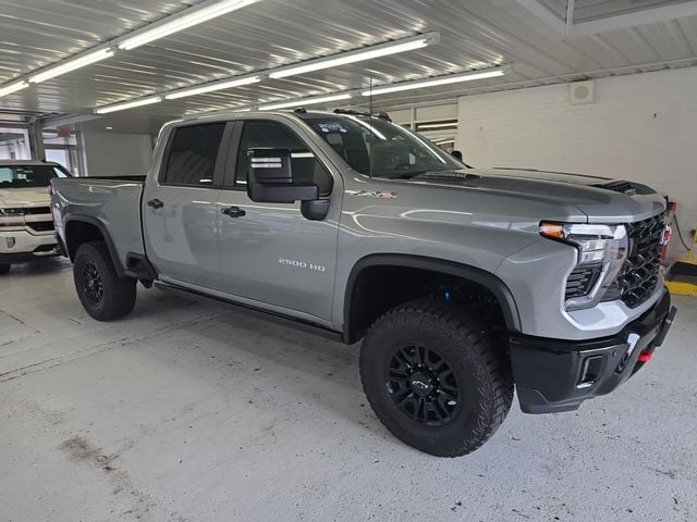 Pre-Owned 2025 Chevrolet Silverado 2500HD ZR2 - photo - 5