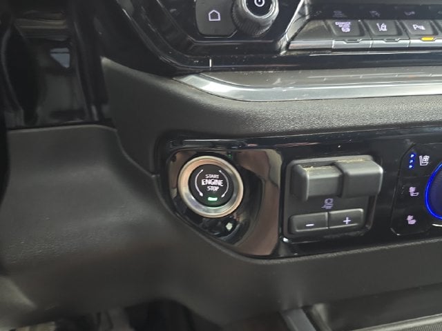 Pre-Owned 2025 Chevrolet Silverado 2500HD High Country - photo - 24