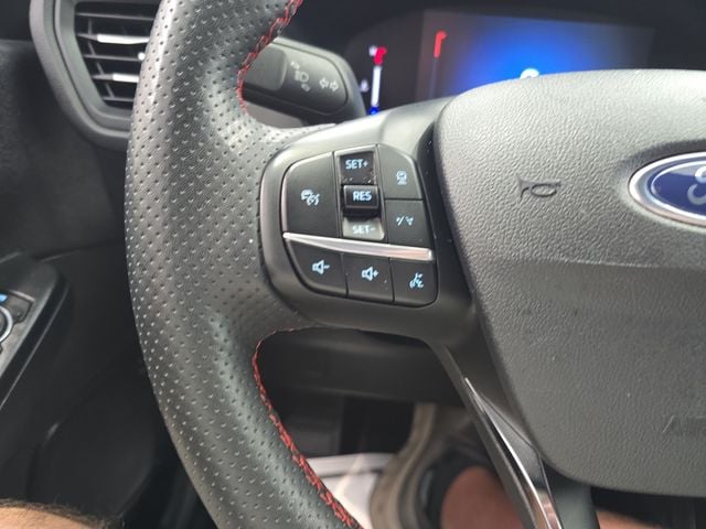 Pre-Owned 2023 Ford Escape ST-Line - photo - 18
