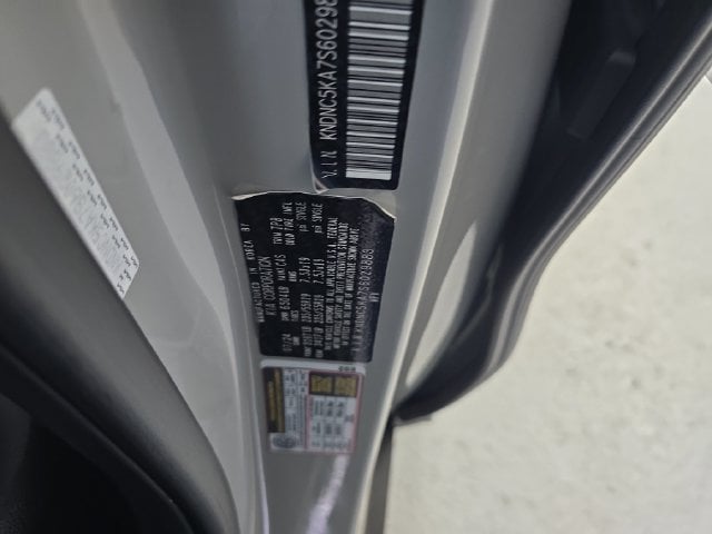 Pre-Owned 2025 Kia Carnival Hybrid EX - photo - 13