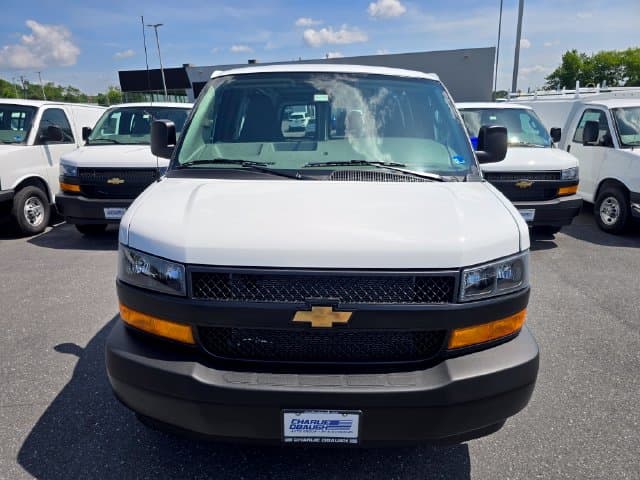 New 2026 Chevrolet Express 2500 Work Van - photo - 10