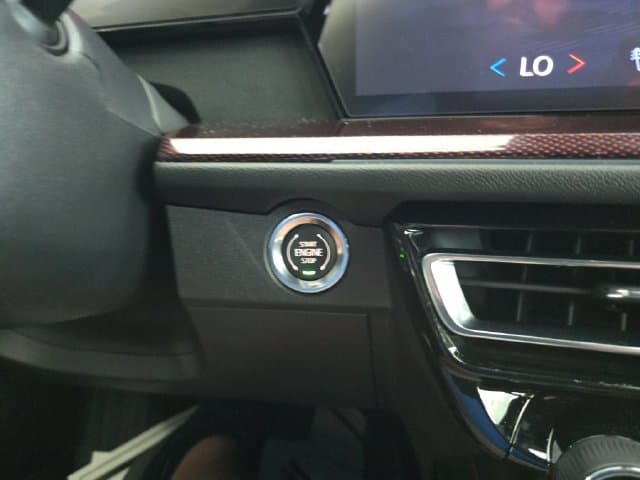 Pre-Owned 2026 Chevrolet Traverse Z71 - photo - 24