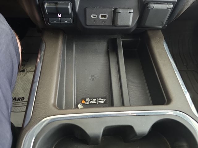 Pre-Owned 2023 GMC Sierra 3500HD Denali - photo - 19