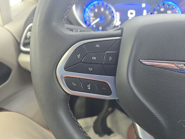 Pre-Owned 2024 Chrysler Pacifica Touring L - photo - 18