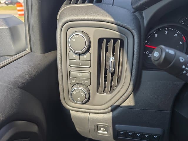 New 2026 Chevrolet Silverado 2500HD Work Truck - photo - 17