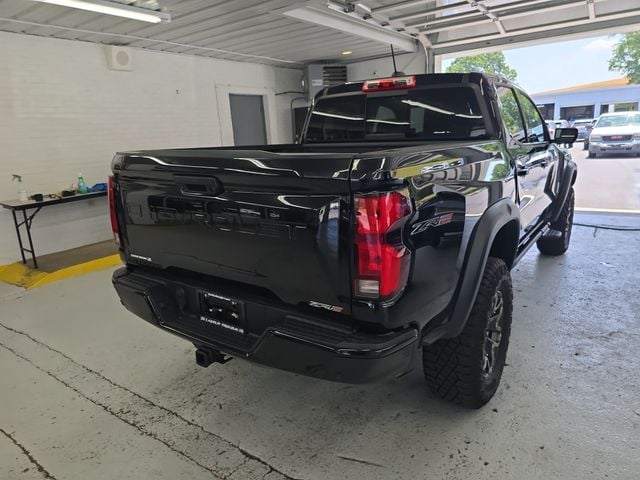 Pre-Owned 2024 Chevrolet Colorado ZR2 - photo - 4