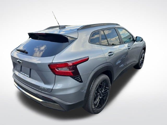 New 2026 Chevrolet Trax ACTIV - photo - 5