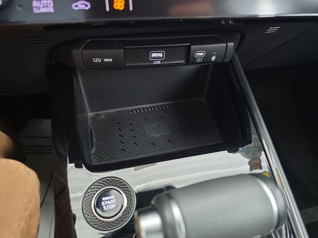Pre-Owned 2025 Kia Niro EX - photo - 20