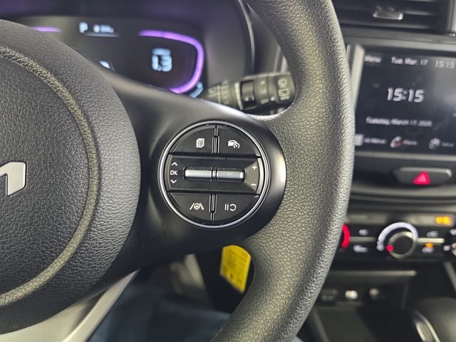 Pre-Owned 2025 Kia Soul LX - photo - 17