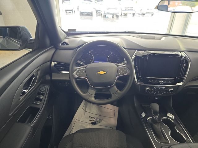 Pre-Owned 2023 Chevrolet Traverse LT - photo - 11