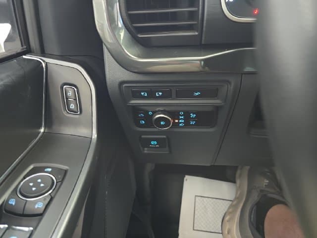Pre-Owned 2023 Ford F-150 XLT - photo - 19