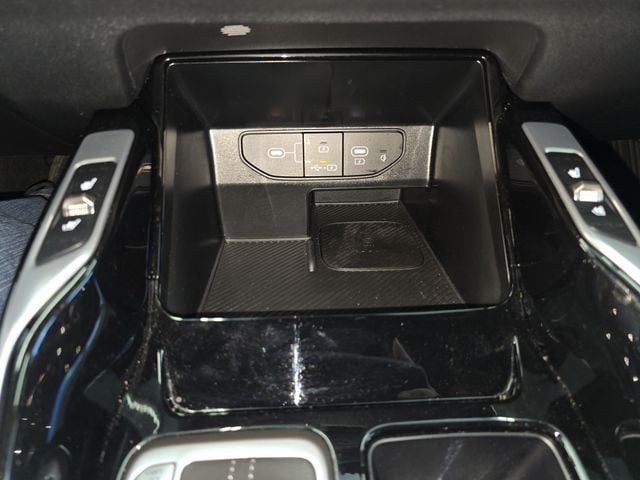 Pre-Owned 2025 Kia Sorento X-Line SX Prestige - photo - 22
