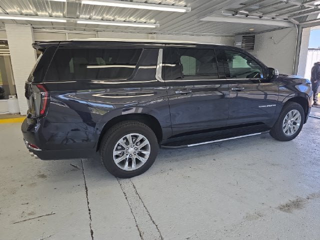 Pre-Owned 2025 Chevrolet Suburban Premier - photo - 5