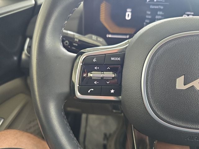 Pre-Owned 2025 Kia Carnival LXS - photo - 18