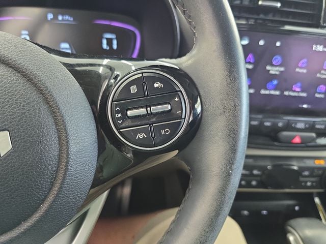 Pre-Owned 2024 Kia Soul EX - photo - 18