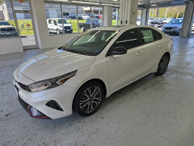 Pre-Owned 2024 Kia Forte GT-Line - photo - 1
