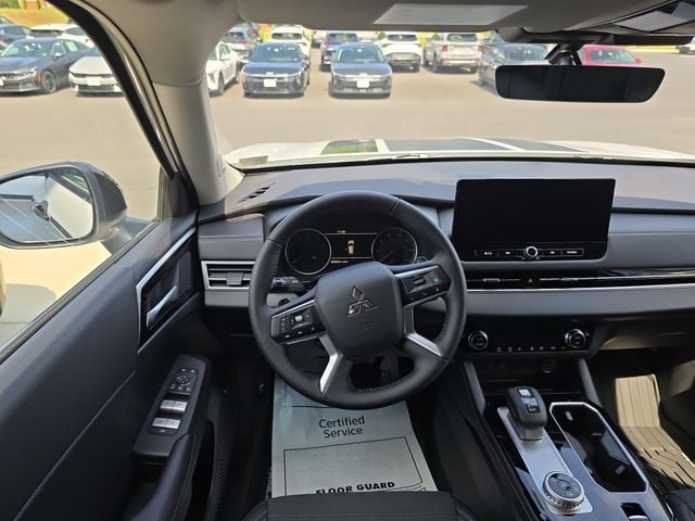 Pre-Owned 2025 Mitsubishi Outlander Trail Edition - photo - 11