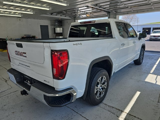 Pre-Owned 2025 GMC Sierra 1500 SLT - photo - 11