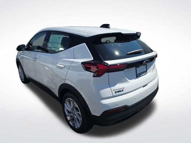 New 2027 Chevrolet Bolt EV LT - photo - 2
