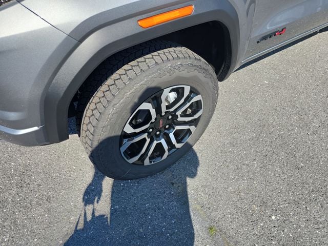 New 2026 GMC Canyon AT4 - photo - 8