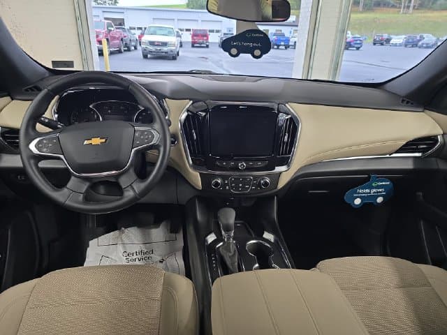 Pre-Owned 2023 Chevrolet Traverse LT - photo - 10