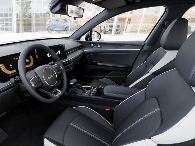New 2026 Kia K5 GT-Line - photo - 16