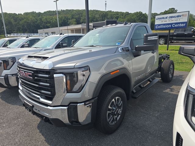 New 2026 GMC Sierra 3500HD Pro - photo - 1