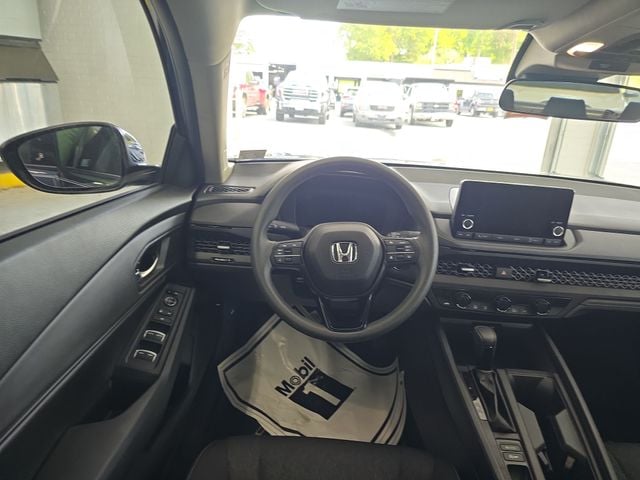 Pre-Owned 2023 Honda Accord EX - photo - 11