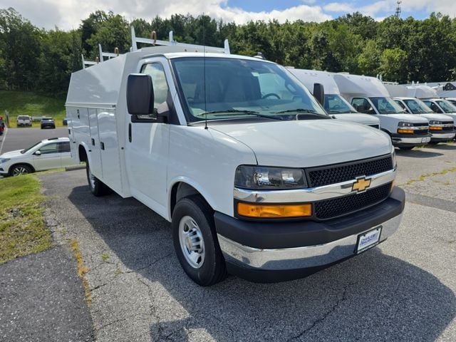 New 2025 Chevrolet Express 3500 Work Van - photo - 6