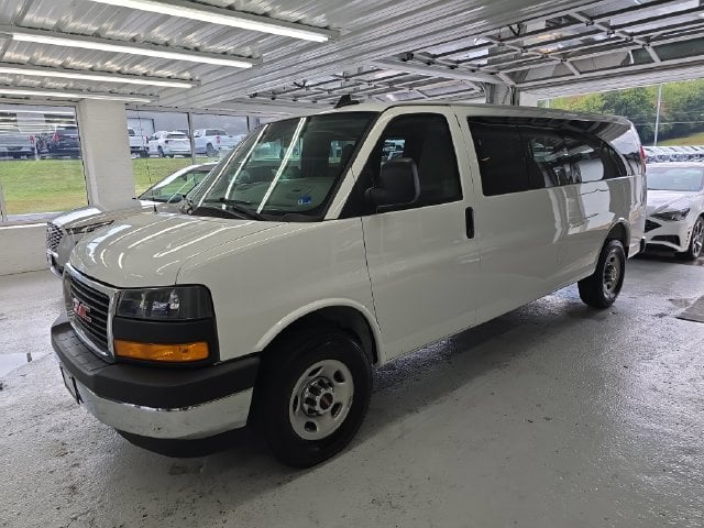 Pre-Owned 2025 GMC Savana 3500 LT - photo - 1