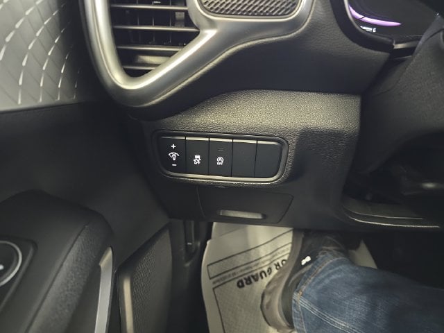 Pre-Owned 2025 Kia Soul LX - photo - 19