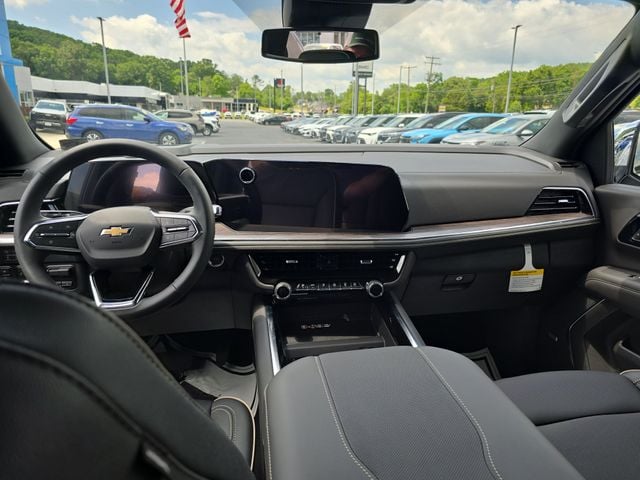 New 2026 Chevrolet Suburban Premier - photo - 10