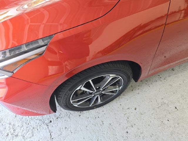 Pre-Owned 2024 Kia Forte LXS - photo - 8