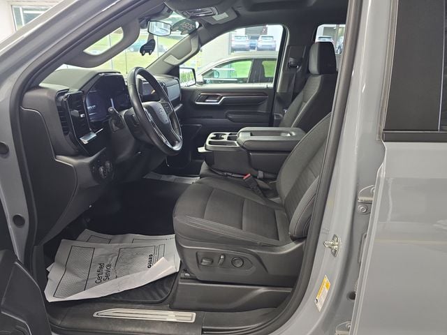 Pre-Owned 2024 Chevrolet Silverado 1500 RST - photo - 12