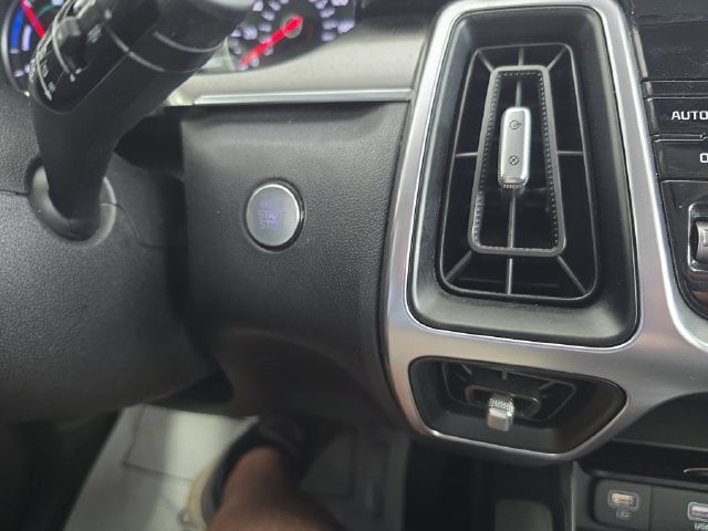 Pre-Owned 2023 Kia Sorento Hybrid EX - photo - 22