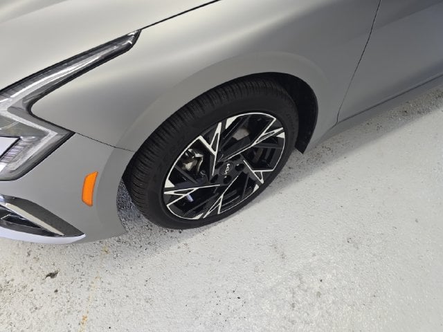 Pre-Owned 2025 Kia K5 GT-Line - photo - 8