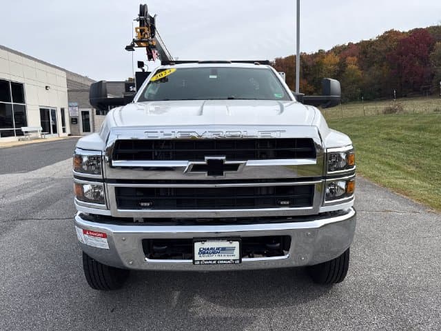 New 2024 Chevrolet Silverado 6500HD 1WT - photo - 7