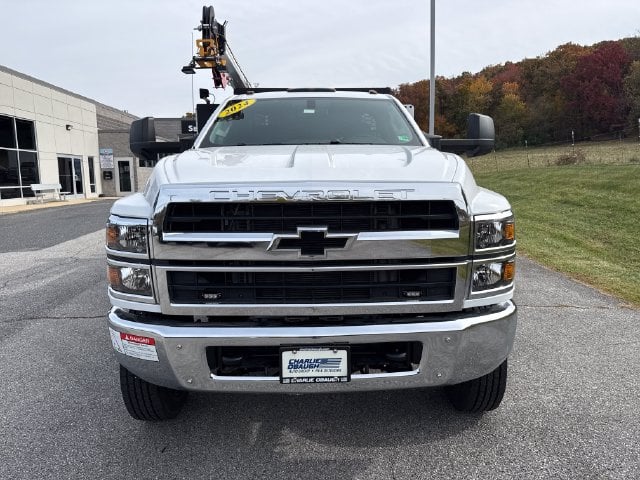 New 2024 Chevrolet Silverado 6500HD 1WT - photo - 7