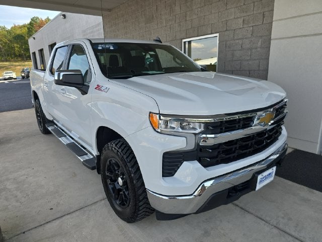 Pre-Owned 2025 Chevrolet Silverado 1500 LT - photo - 6