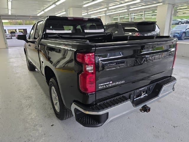Pre-Owned 2022 Chevrolet Silverado 1500 LT - photo - 2