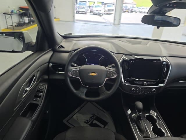 Pre-Owned 2023 Chevrolet Traverse LT - photo - 12