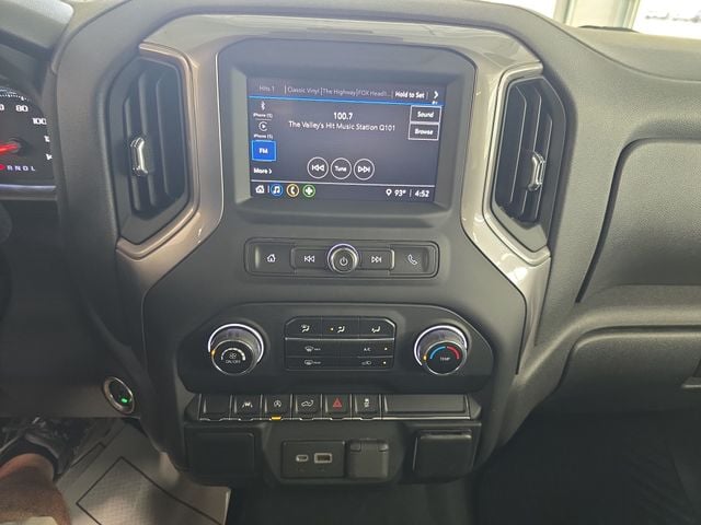 Pre-Owned 2023 Chevrolet Silverado 1500 Custom - photo - 14