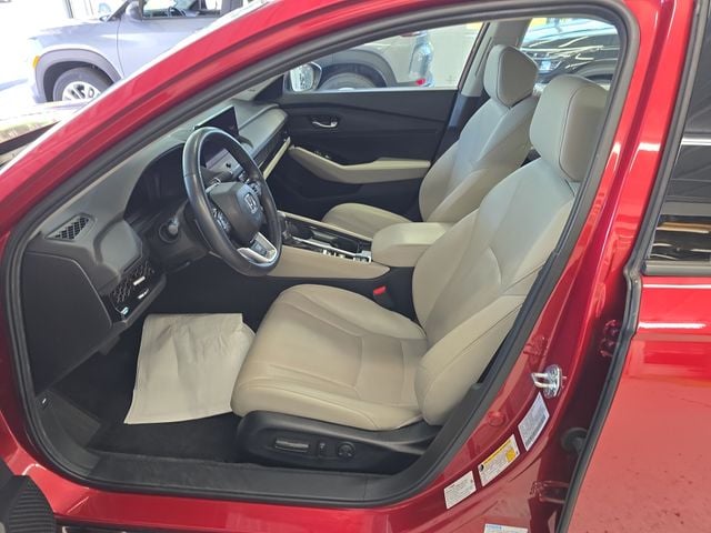 Pre-Owned 2025 Honda Accord Hybrid Touring - photo - 13